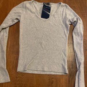 Brandy Melville gray v neck long sleeve